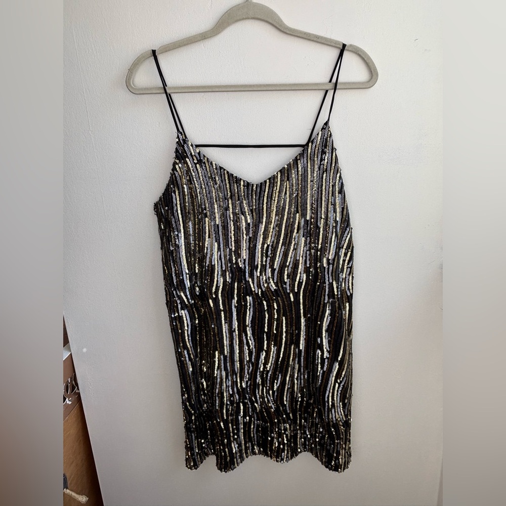 Elegant Black and Gold Sequin Dress